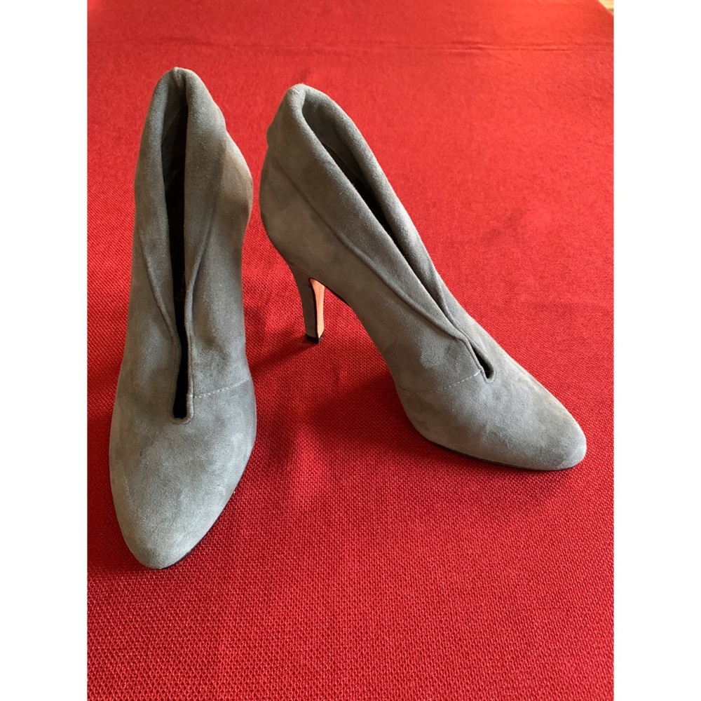 Steven grey suede pumps, 7.5